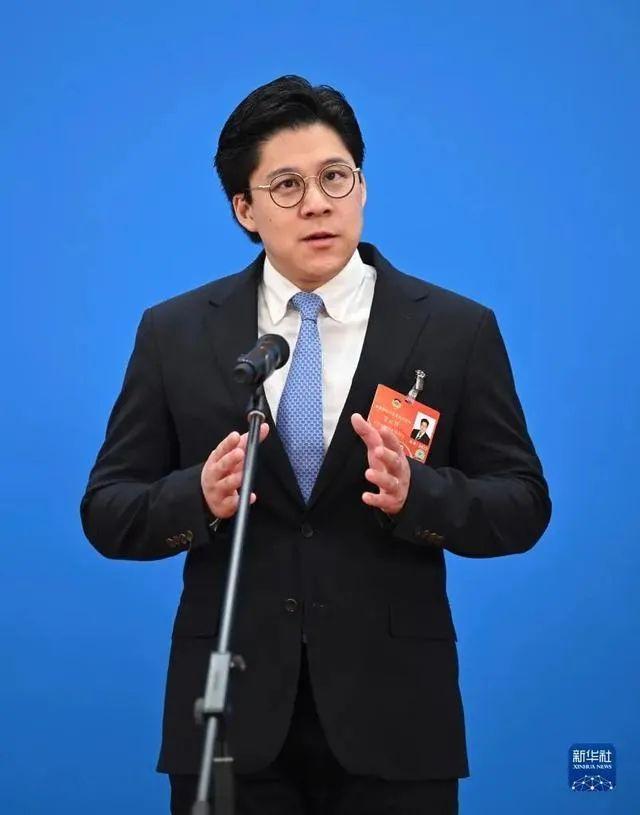 2025香港正版資料免費盾最新版，全面解析與使用指南，香港正版資料免費盾最新版解析與使用指南